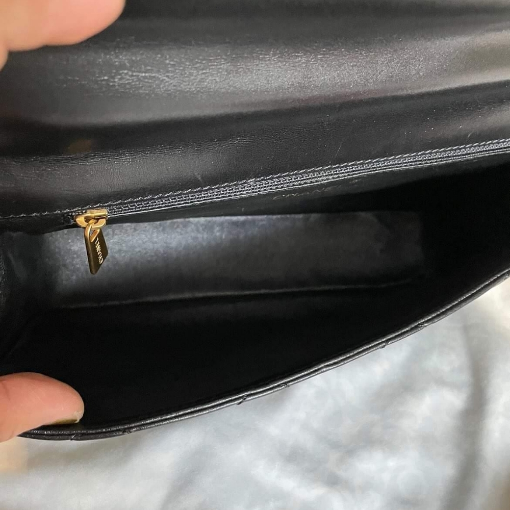 Chanel Medium Single Flap Limited Edition - Picture 7 of 15